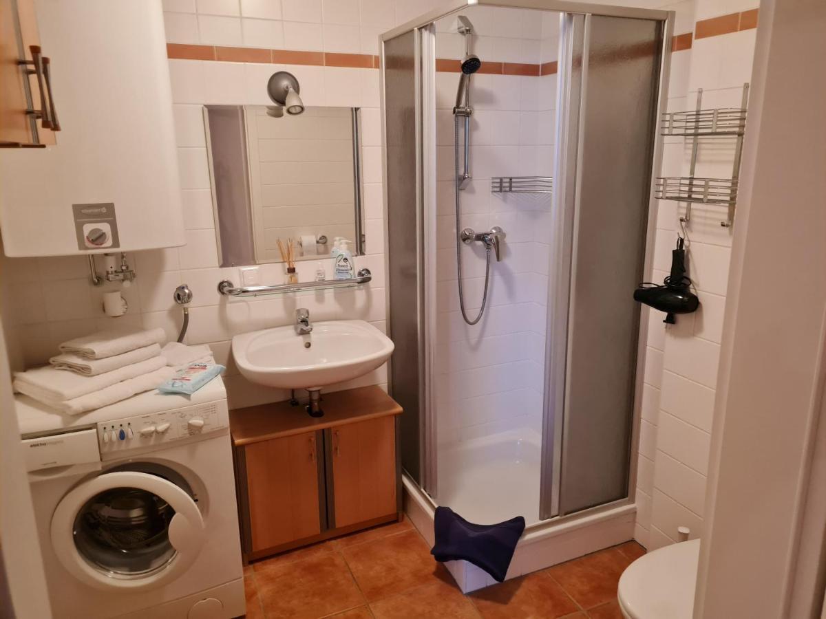 Ferienwohnung Salburg,Troepolach Екстериор снимка